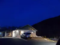 Mahoning Inn - parking