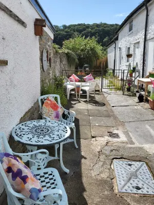 23A High St Hotels in Knighton