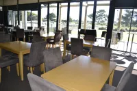 Barwon Heads Resort - breakfast