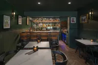 Christmas Farm Inn and Spa - bars