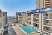 Orange Beach Retreat w/ 4 Pools - Walk to Beach! - Bãi biển