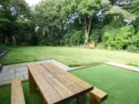 Dunsdale Lodge Hotels in Elton