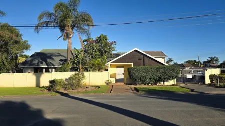 Sunset Events And Accommodation-East London Отели в г. Gonubie