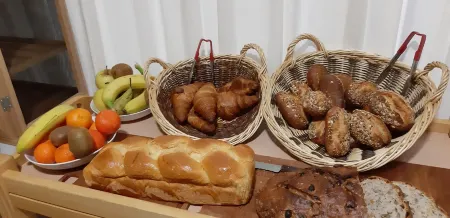 Hôtel le Relais de l'Abbaye Отели в г. Куртомер