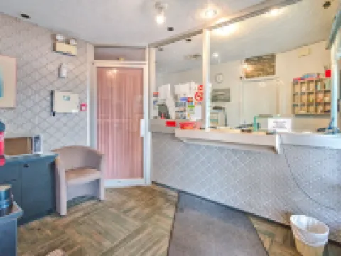 Motel R-100 Hotéis em Longueuil