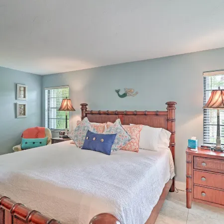 < 1 Mi to Jensen Beach: Home w/ Community Perks!