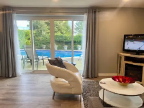 Starlight Poolside ~ 1 bedroom suite Hotels in Coquitlam