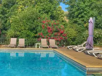 Le Pré du Moulin - Maison Alonso - Hôtel & Restaurant فنادق في Uchaux