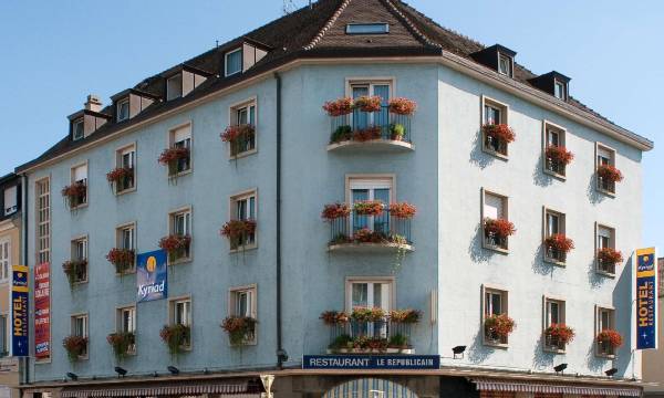 Paul & Pia - Welcome Home Hotel