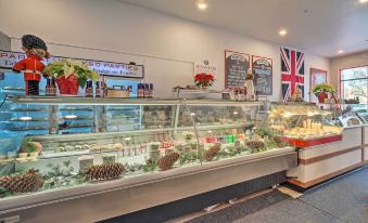 Downtown Traverse City Condo 32 Mi to Ski Slopes!