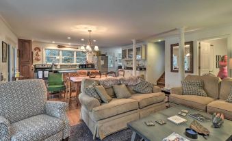 'Arcade Cove' - Lake Martin Home w/ Private Dock!