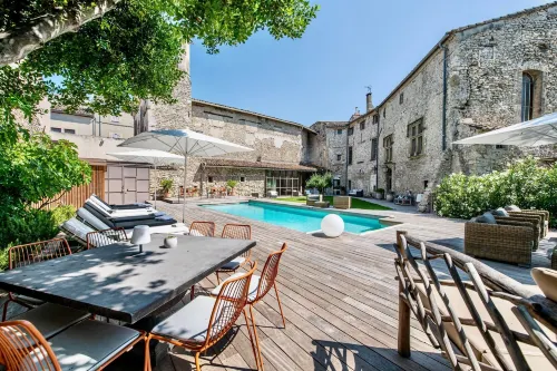 La Chapelle Sur la Sorgue Hotels in Le Thor