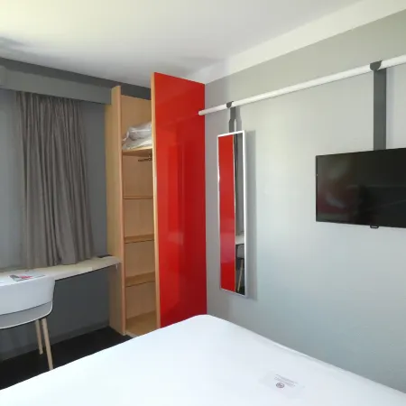 Ibis Saintes