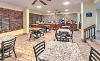 Days Inn by Wyndham Greenville MS