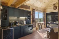 Elk Lodge Cabin for 4!