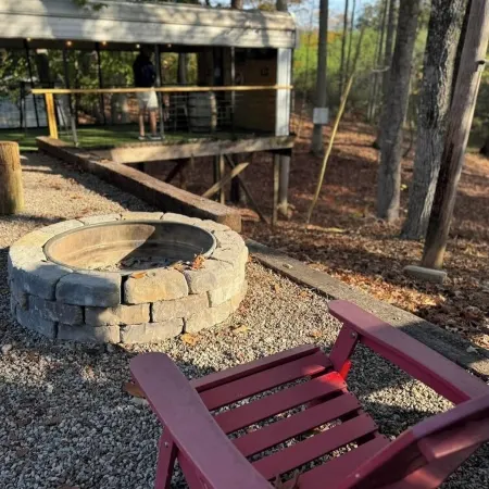 No Pets/Non Smoking 3-Bedroom Home in Counce with WiFi, AC