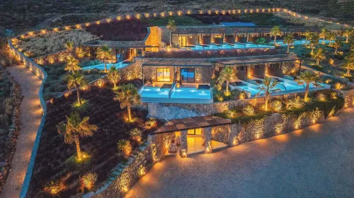 Ftelia Black Villas Hotels in Міконос