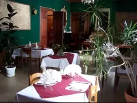 Chateau de Bonnevaux Hotels in Villeneuve-de-Marc