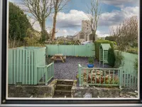 Esmor Cottage Hotels in Mold