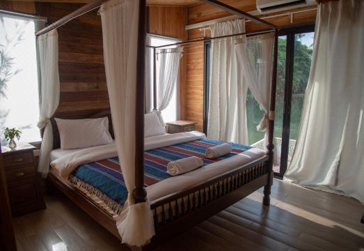 Le Bassin Erawan Resort 풀장