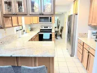 6 Beds / Pool / Grill / Billiards / Tampa