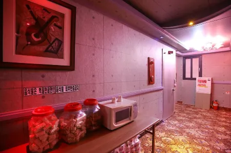 Jeungpyeong Gallery Self Check-in Motel Отели в г. Чынпхён