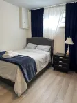 Cozy & Modern 3BR Lower Unit I Private Entrance, Laundry, Fridge Microwave