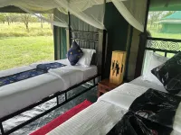 ZUHUMATH TENTED CAMPS SERENGETI - Хоумстей