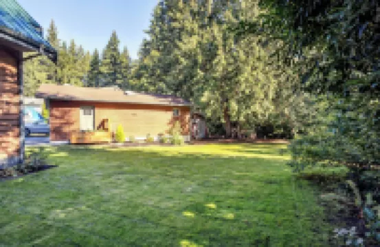 Pet-Friendly Kent Vacation Rental, Walk to Lake!