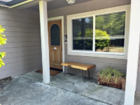 5 minutes from Beaches and the Redwoods Hotels in McKinleyville