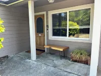 5 minutes from Beaches and the Redwoods