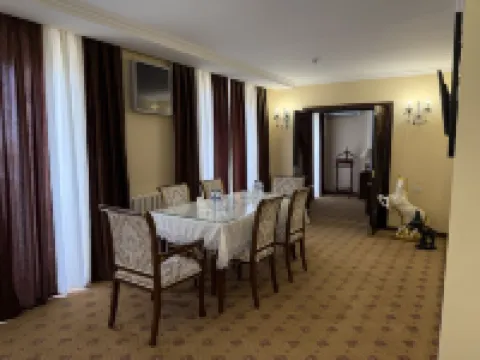 Yoshlik Hotel Hotels in Karmana District