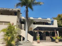 Villa Lunas de Mar, Secret Spot in Pescadero, Sleeps 10, 4 Bdrms, Pool