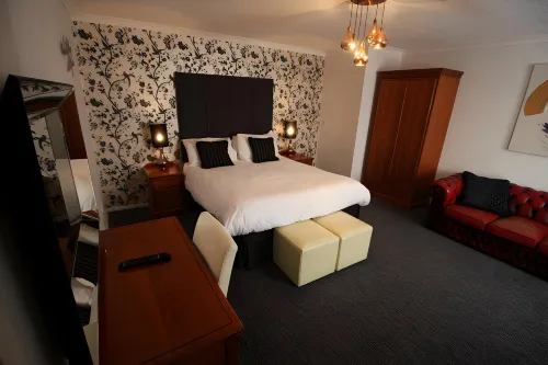 The Bear Hotel Hotels in East Hanney