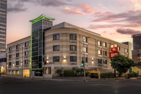 Best Western Plus La Mid-Town Hotel