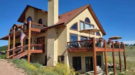 Elk Springs Ranch with grand mountain views with new frisbee disc golf course.