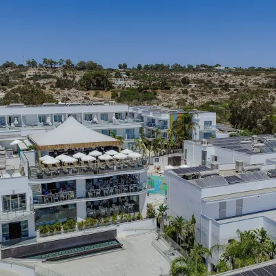 塔西亞馬里斯綠洲酒店 鄰近聖納帕修道院的酒店