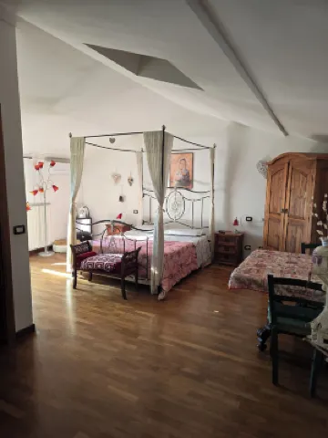 阿里亞民宿 薩爾扎納酒店