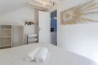 Close to everything, quiet and fully equipped F1, wifi