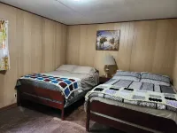 2 bedroom lakefront cabin on Crow Lake #6 Bull Moose Lodge