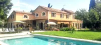 Large Air-conditioned Villa in Arles - Hot Tub