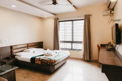 Hotel Ayodhya Hotels near Sadhanakeri Lake & Garden || Dharwad
