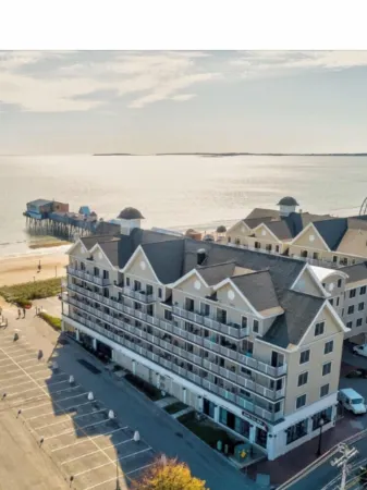 Crashing surf, steps to the sand, Pier BEST CONDO IN OLD ORCHARD BEACH