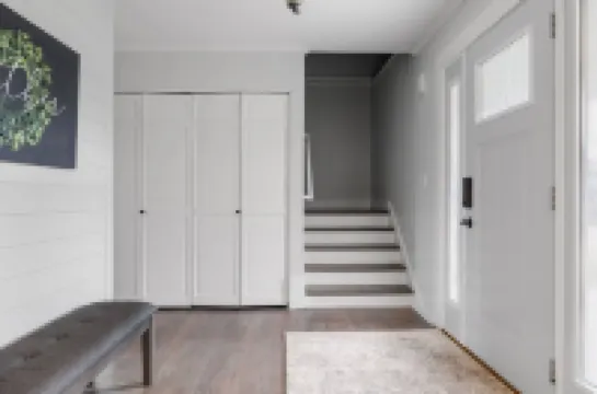 Hot Tub and Outdoor Entertainment - Spacious Chic Retreat