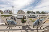 Ocean Boulevard North, 3 min walk to beach!