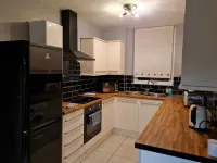 Cosy 2 Bed Flat 1 in Swansea - Home away from Home Hotel di Manselton