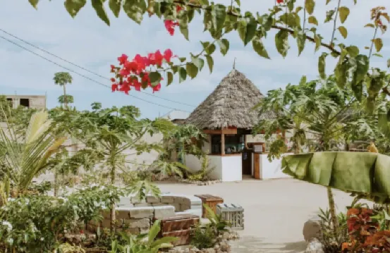 4 Bed Villa with Private Pool, Jacuzzi, WIFI & AC Hotels in 