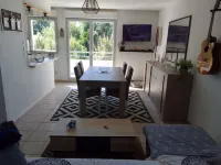 "Les Baigneurs" Apt  Very Quiet in Resi 2 Bedrooms and Balcony. Private Parking Lot