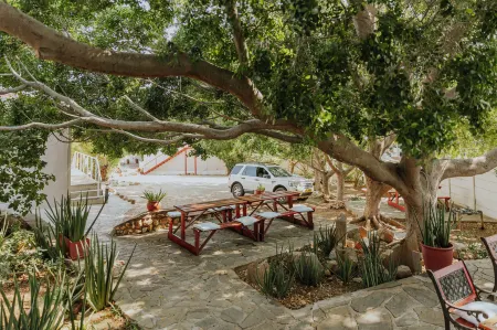 Hotel Uhland Отели рядом с достопримечательностью «Joe's Beerhouse»