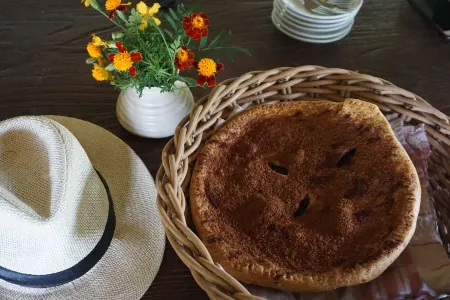 Peaceful Organic Farmhouse Retreat with Stunning Views Отели рядом с достопримечательностью «Бали»